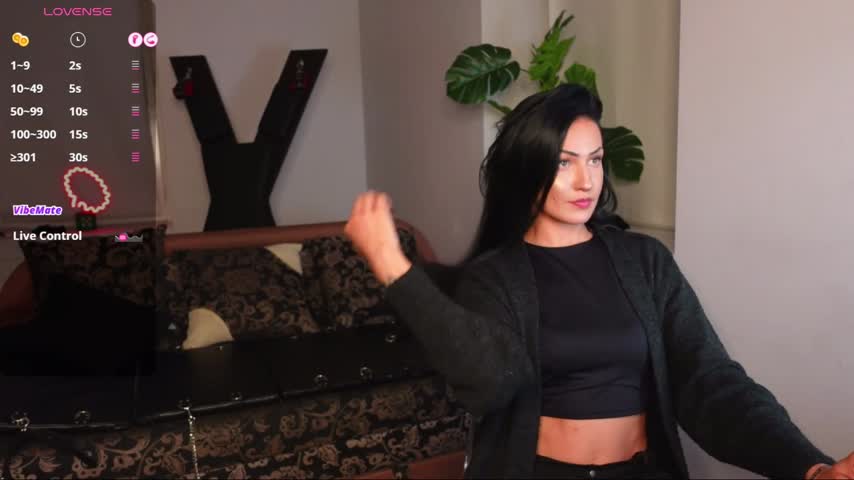 hi,  im Laura! >> don't forget to join my telegram channel ;) - striptease cam model, 20 years old from Europe