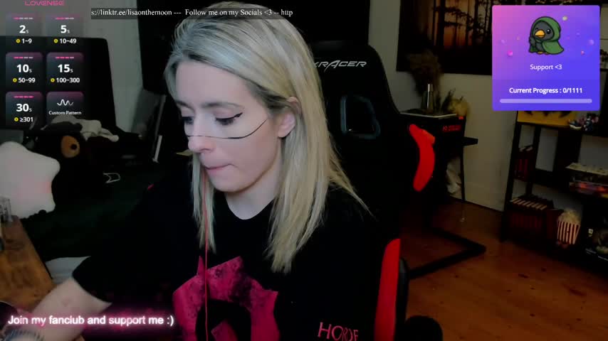 Wolf´s Girl - gamergirl cam model, 125 years old from From the Moon