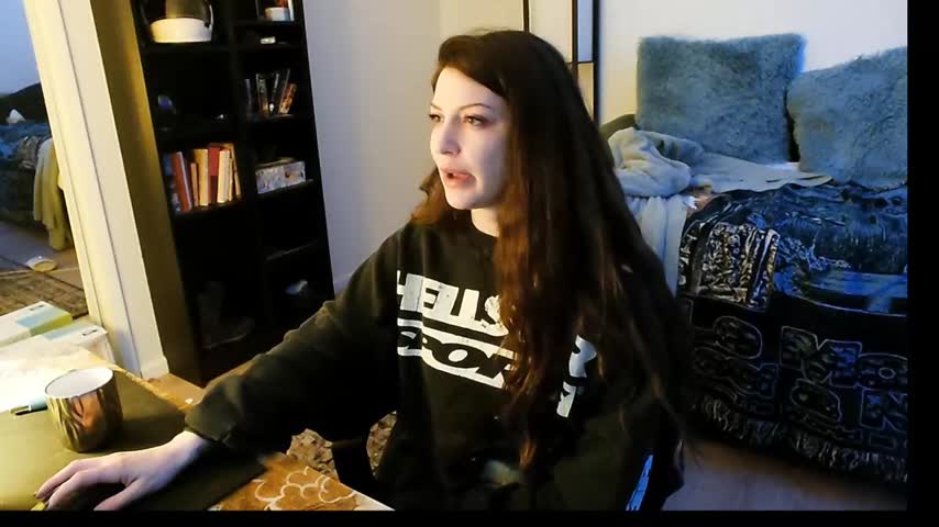 Mari (@mari_and_jandro) - Chaturbate model profile photo from United States