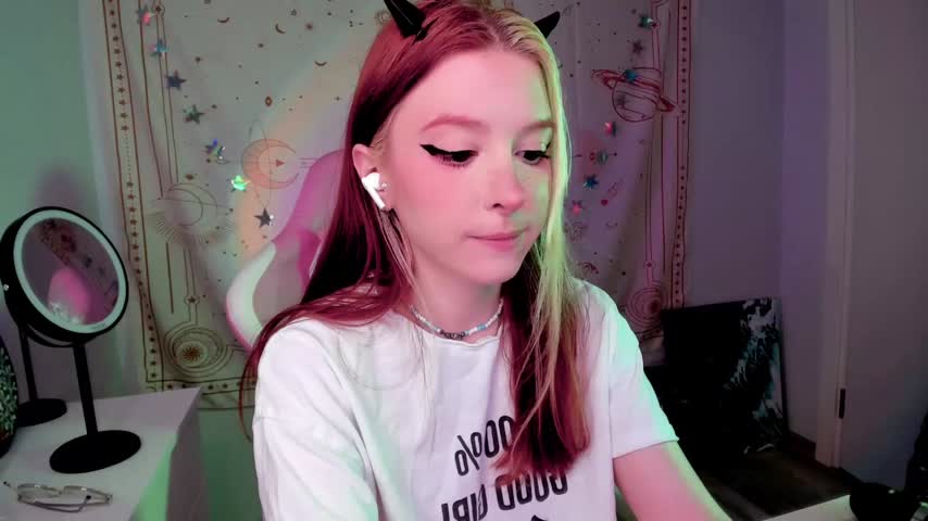 pocketrocket_ - petite cam model from somewhere in the solar system